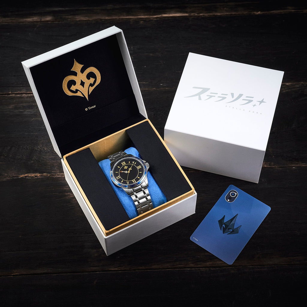 Stella Sora watch hands detail
