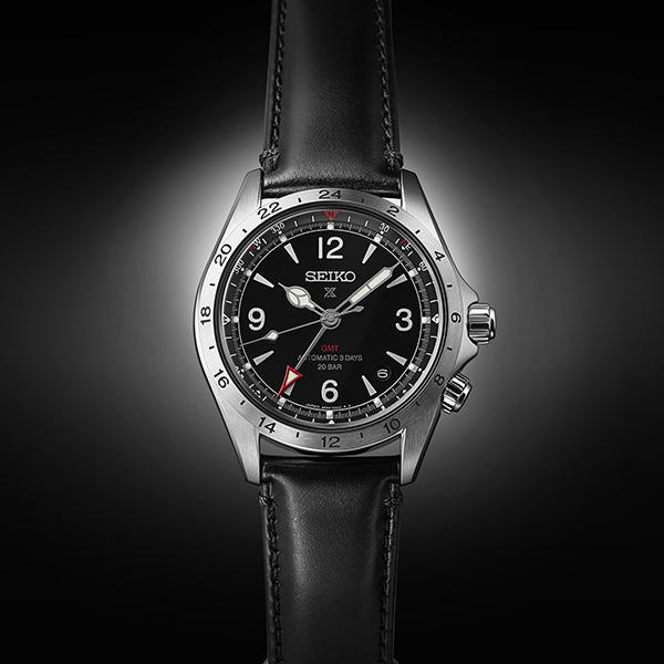 Alpinist GMT case back